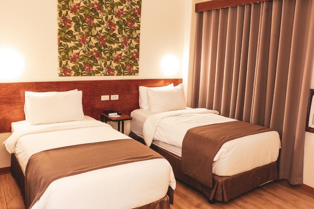 Hotel Sentro Legazpi Extérieur photo